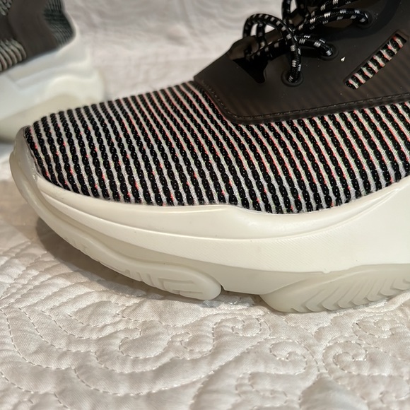 Steve Madden NY 90 sneakers, size 7.5 - Picture 10 of 16